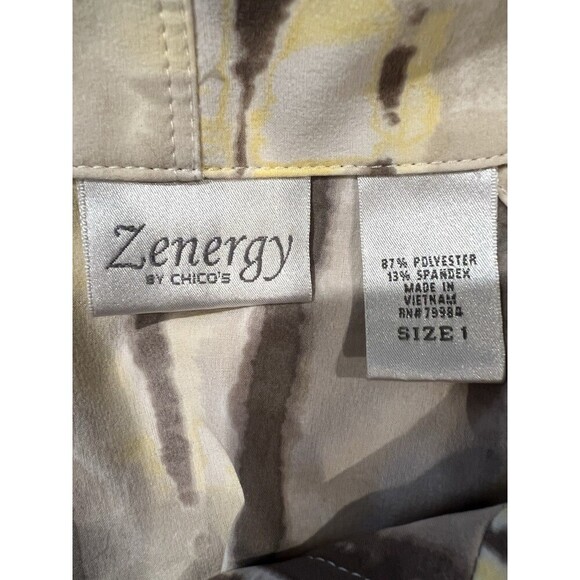 Zenergy by Chico’s Womens Jacket Zebra Print Short Sleeve Zip Front Size 1/M/8 - Picture 5 of 7
